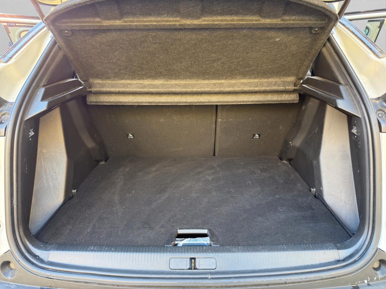 Peugeot 2008 PureTech 130 S&S EAT8 GT