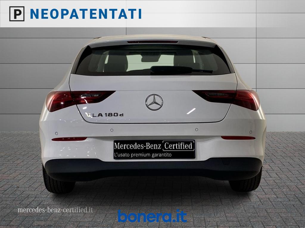 Mercedes CLA Shooting Brake 180 D Advanced 8G-DCT