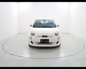 FIAT 500 Action Berlina 23,65 kWh