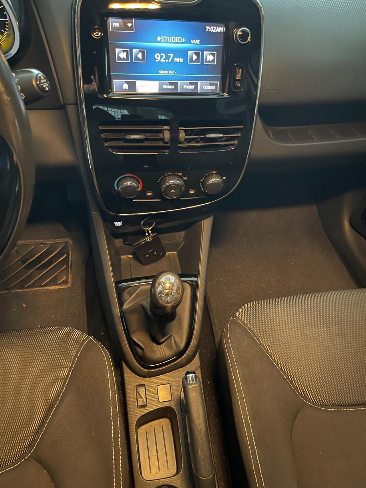 Renault Clio 1.2 75CV 5 porte Wave