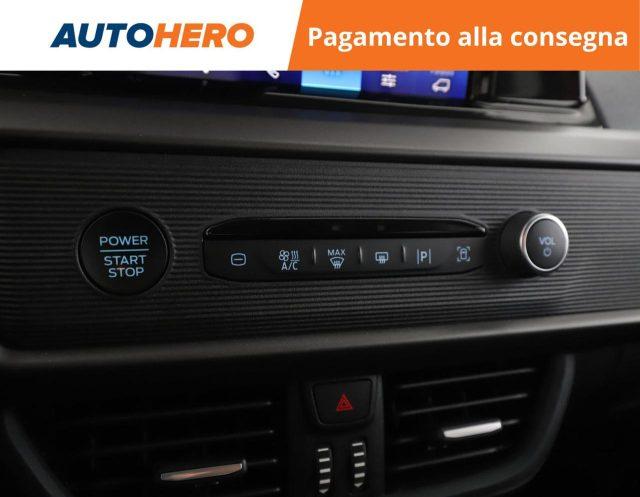 FORD Tourneo Courier 1.0 EcoBoost Titanium