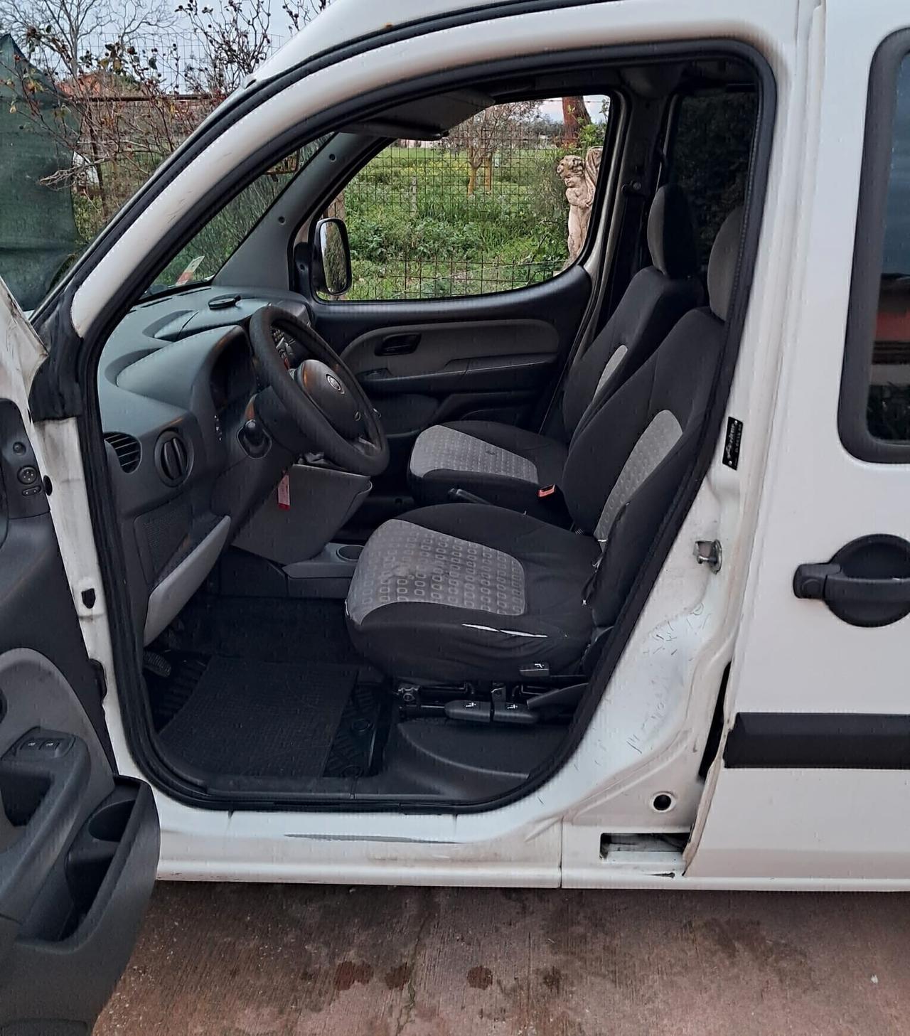 Fiat Doblo Doblò 1.9 120cv TETTO ALTO TRASPORTO DISABILI unipro'