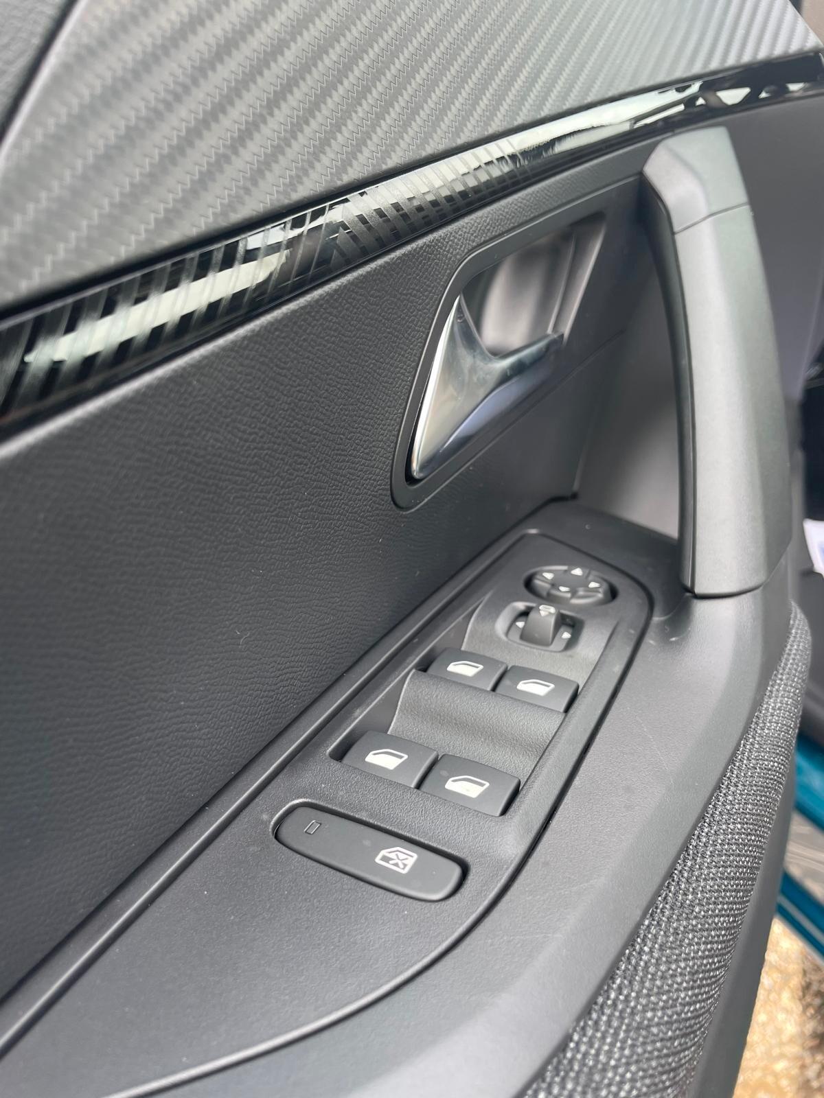 Peugeot 2008 1.2 Style pure-tech benzina 100cv SUPER PROMO