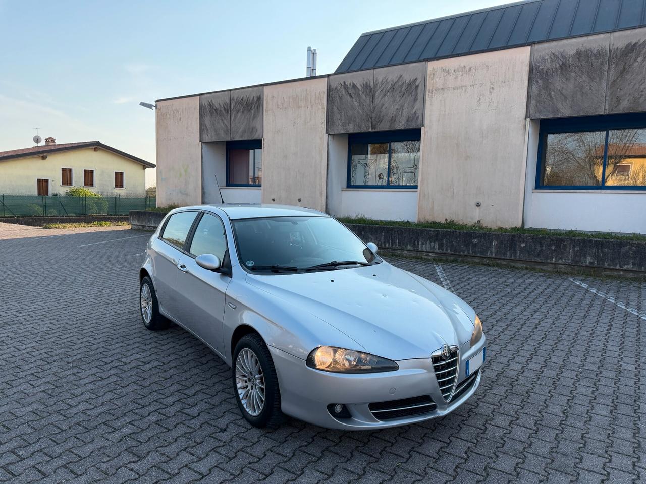 Alfa147 1.9 JTD 5 porte Ok Neopatentati