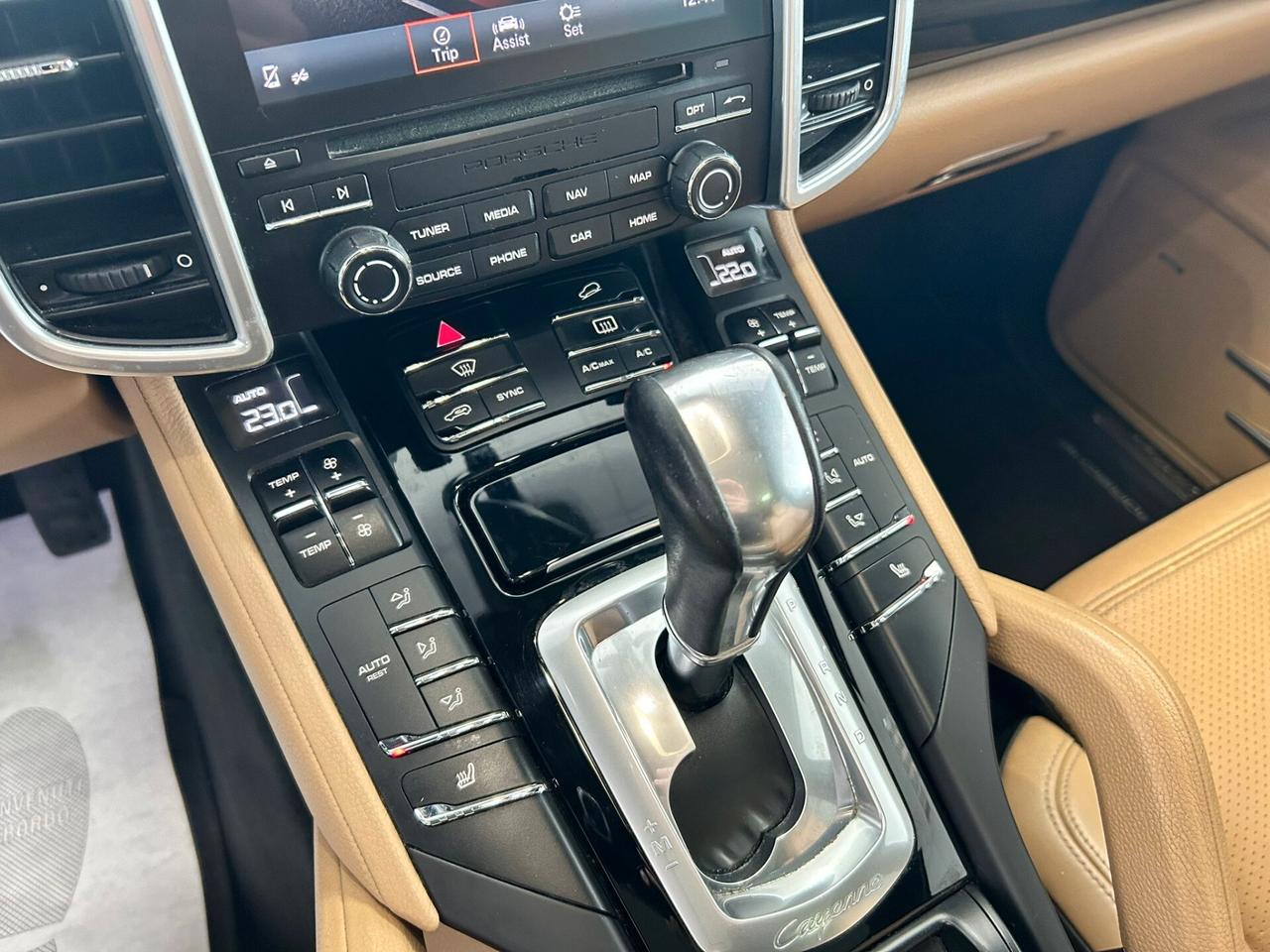 Porsche Cayenne 3.0 DIESEL PLATINUM EDITION 262CV 2017