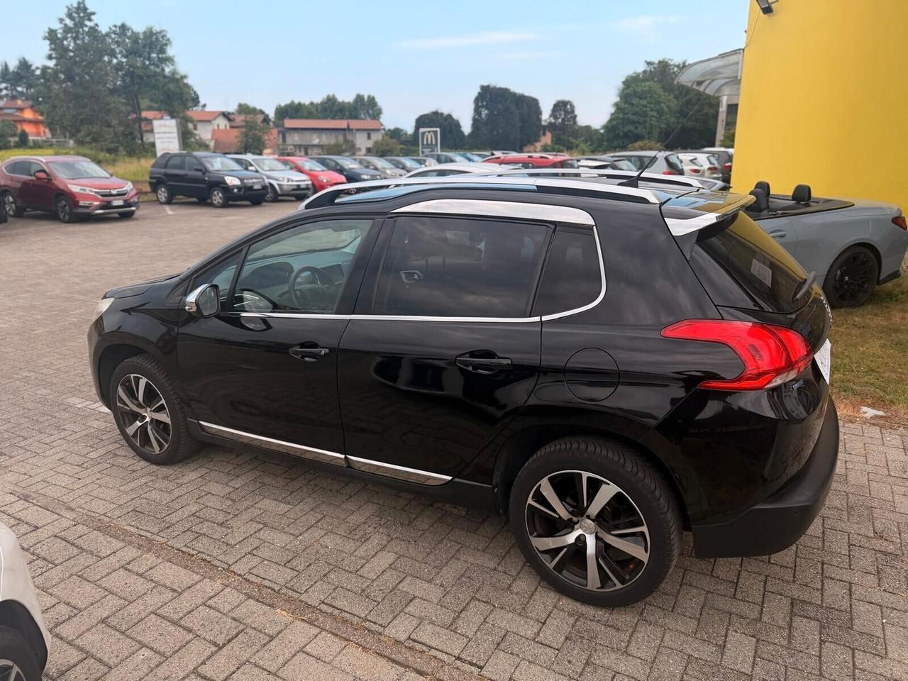 Peugeot 2008 BlueHDi S&S Black Matt 120cv