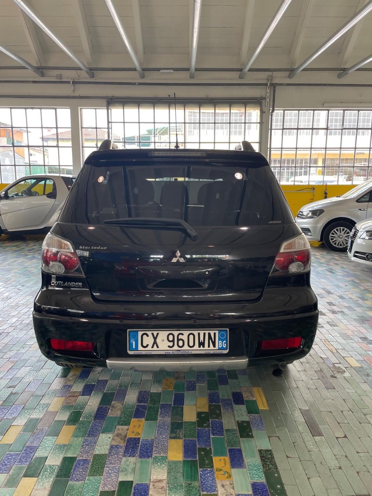 Mitsubishi Outlander 2.0i 16V 4WD
