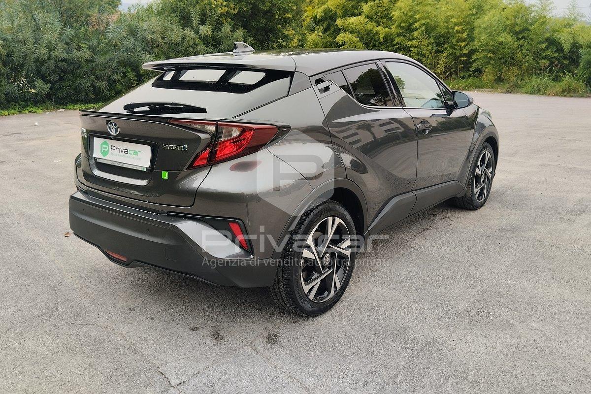 TOYOTA C-HR 1.8 Hybrid E-CVT Trend