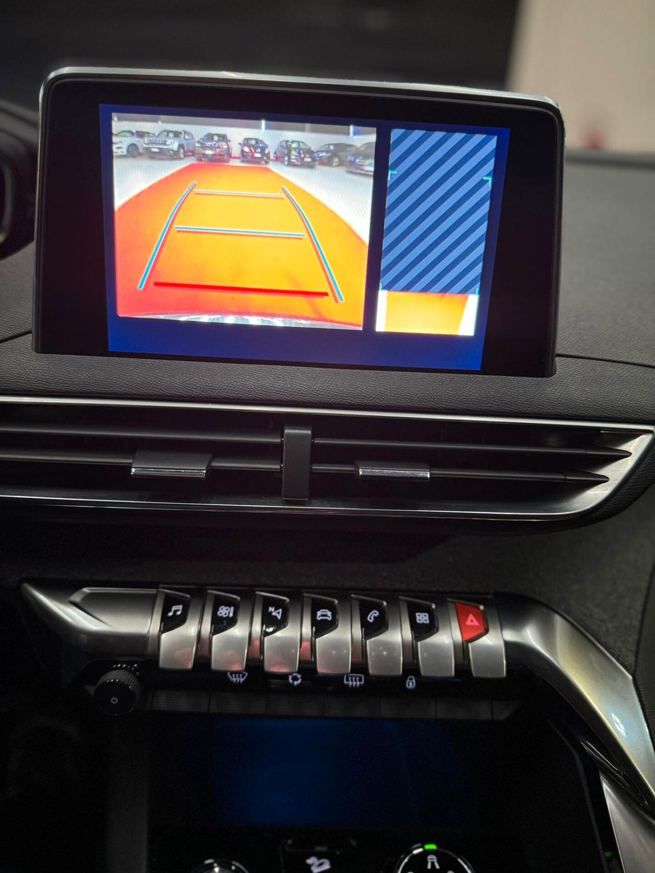 PEUGEOT 5008 GT LINE