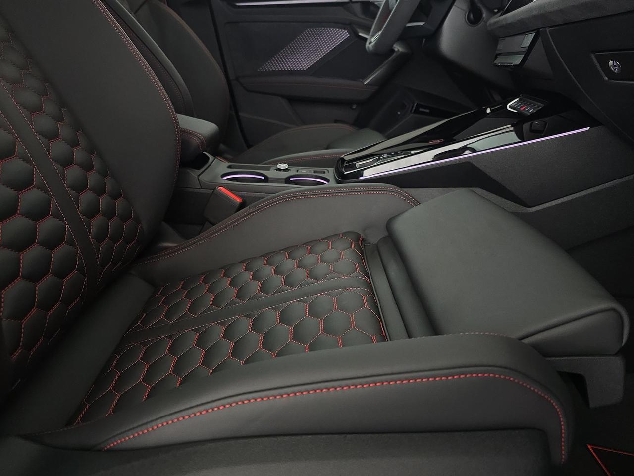 Audi RS3 sportback 2.5 tfsi quattro s-tronic