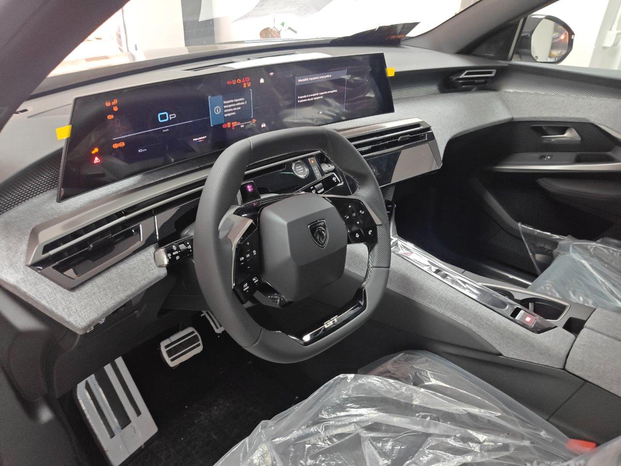 Peugeot 3008 3008 1.2 hybrid GT 145cv e-dcs6