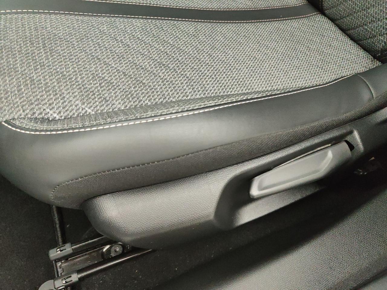 PEUGEOT 208 II 2023 1.2 PURETECH 100CV ALLURE