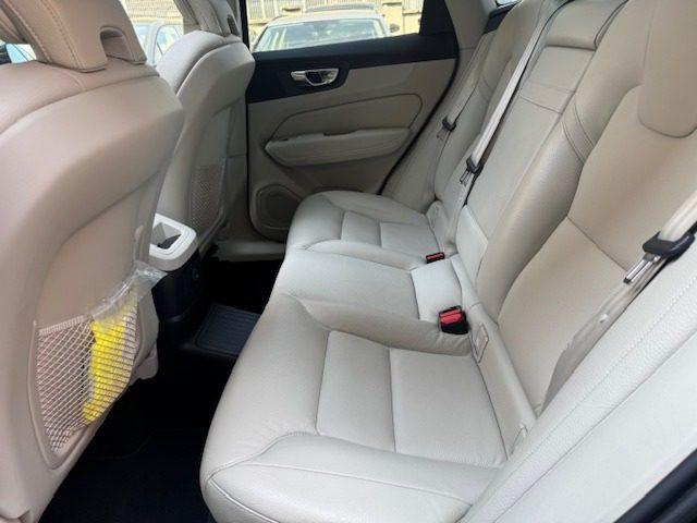 VOLVO XC60 T6 Recharge Plug-in AWD Inscrip. Expres. TET PANOR
