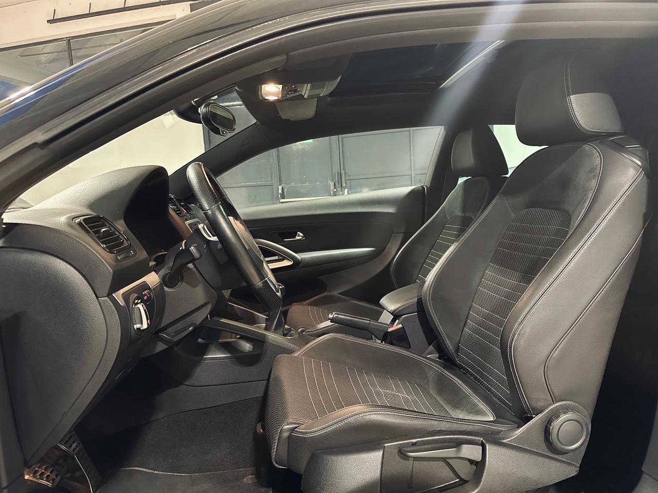 Volkswagen Scirocco 2.0 TDI TETTO-NAVI-UNICOPRIETARIO