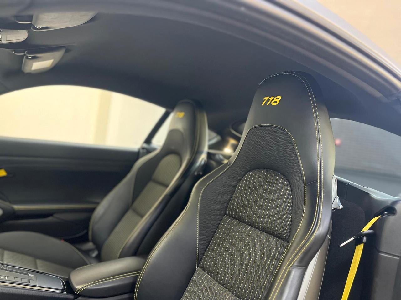 Porsche 718 Spyder 718 Cayman 2.0 T