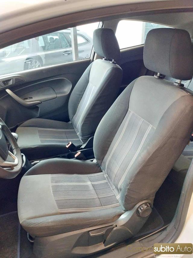 FORD Fiesta + 1.4 TDCi 68CV 3 porte