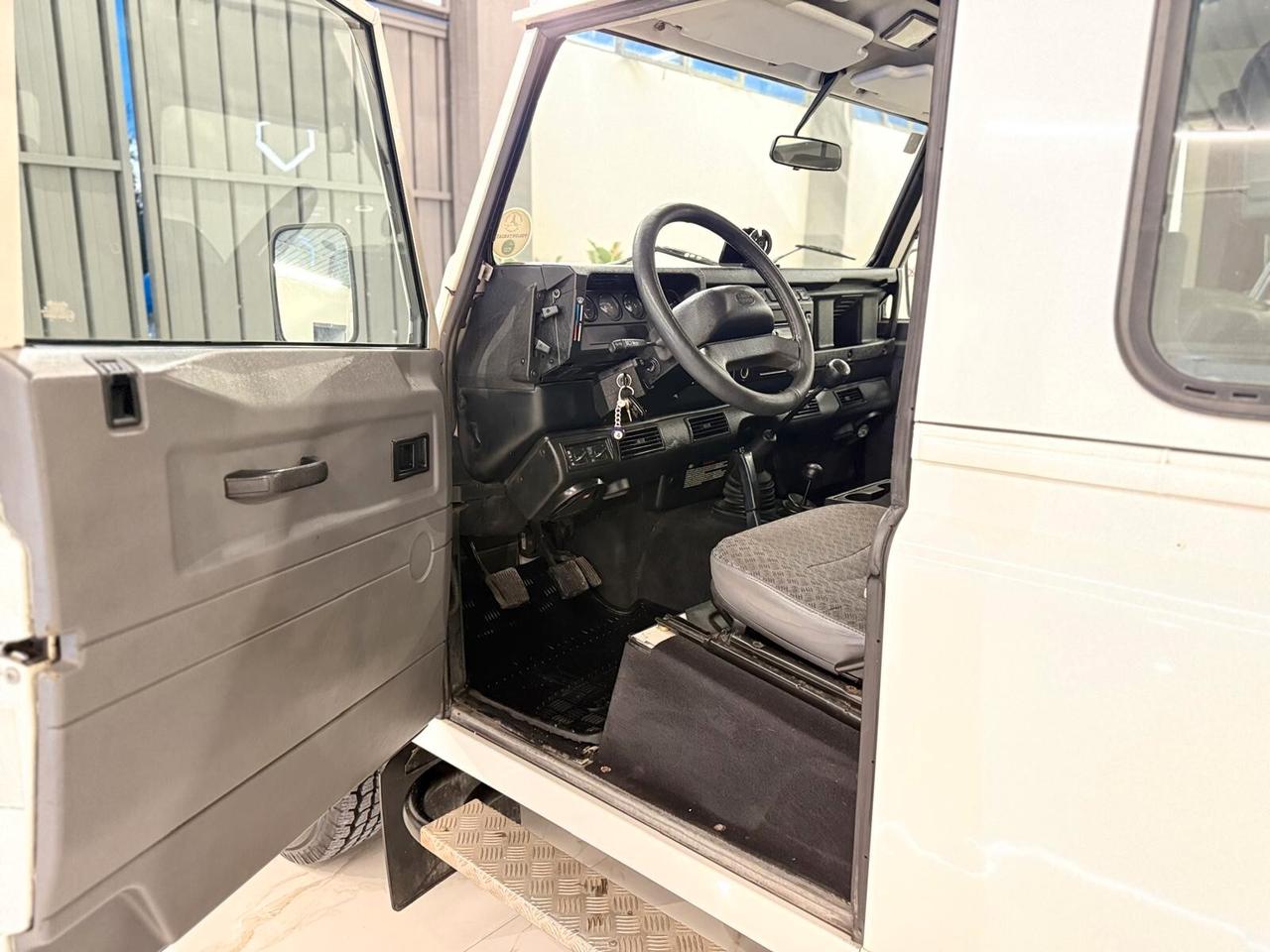 Land Rover Defender 90 2.5 Td5 Station Wagon S