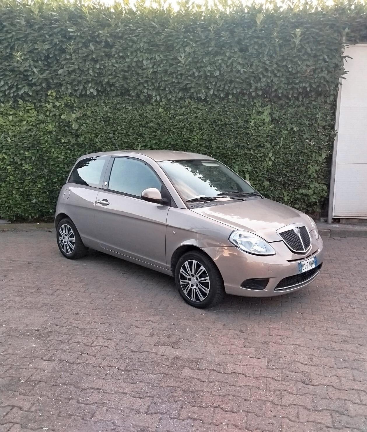 Lancia Ypsilon 1.4 Oro Ecochic GPL