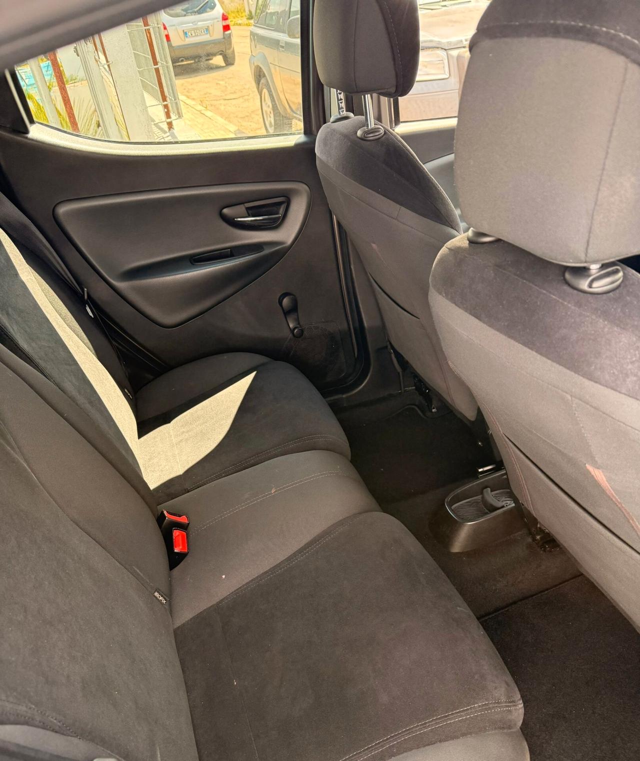 Lancia Ypsilon 1.2 69 CV 5 porte S&S Platinum