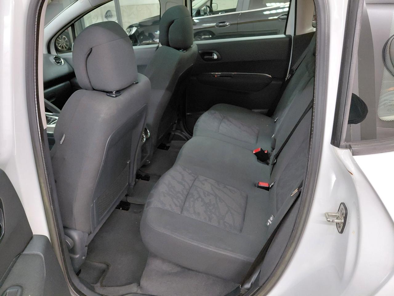 Peugeot 3008 1.6 HDi 115CV anno 2013