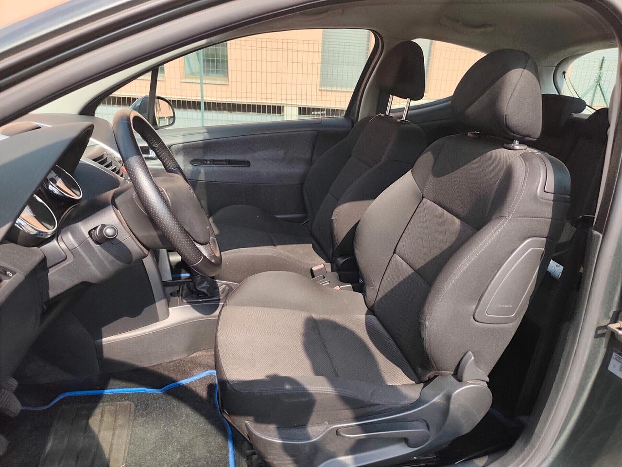Peugeot 207 1.4 VTi benz euro 4 neopatentati