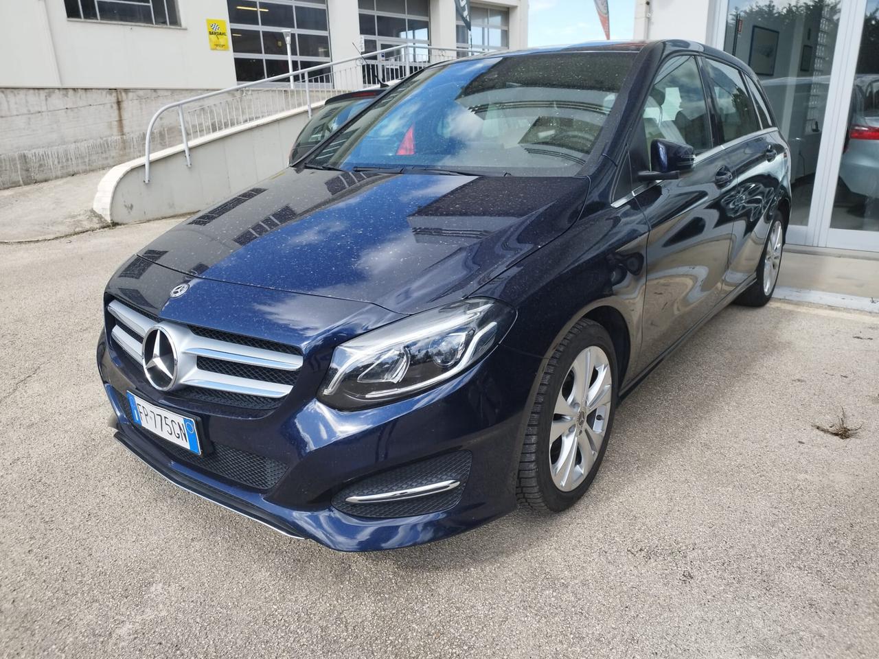 MERCEDES BENZ B 180 D SPORT 2018