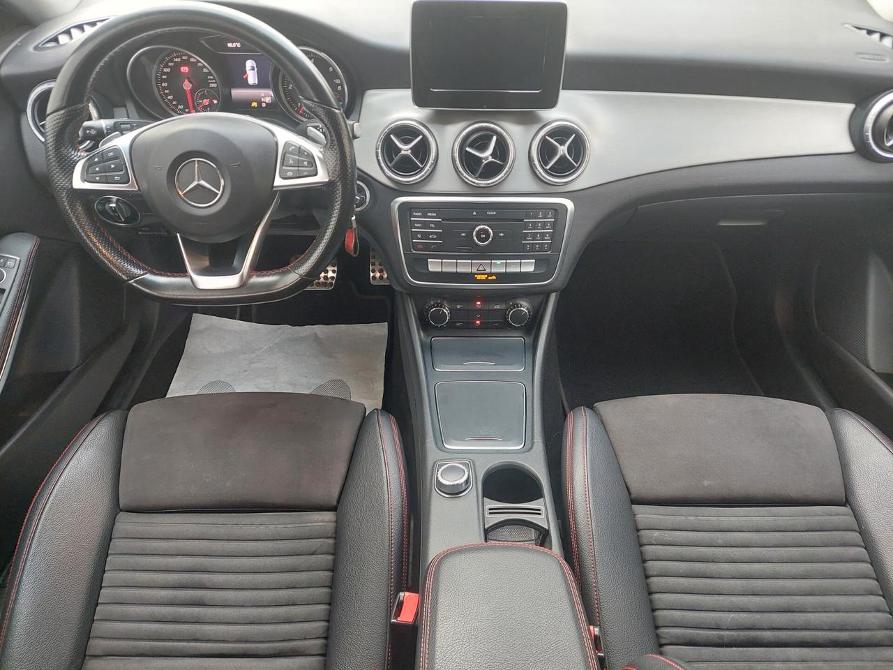 Mercedes-benz CLA 220 d Premium 4matic *EURO6B*