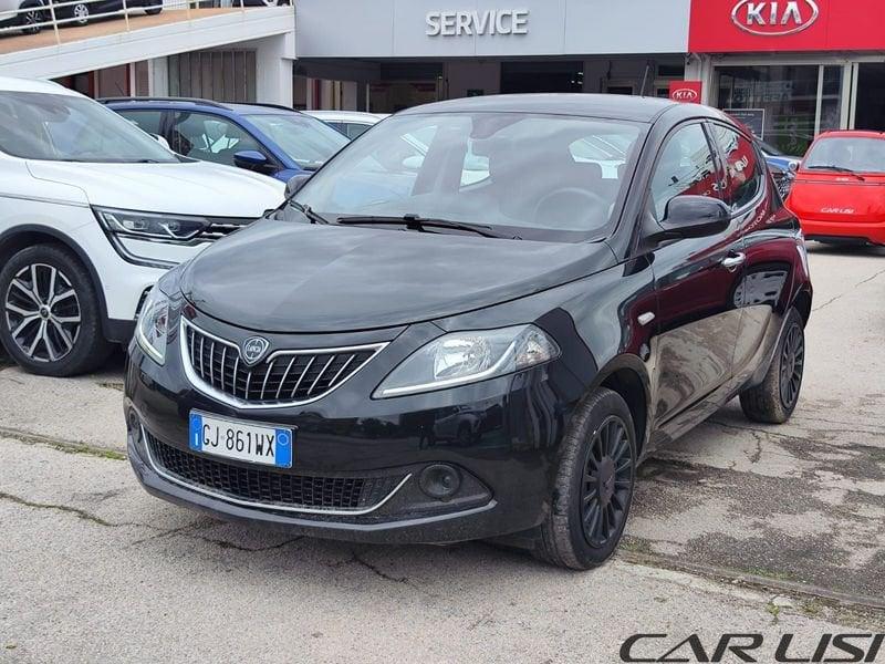 Lancia Ypsilon 1.0 FireFly 5 porte S&S Hybrid Silver