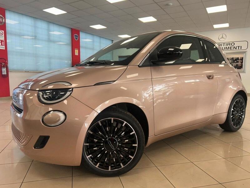 FIAT 500 (2020-->) 500 Berlina Hybrid Icon