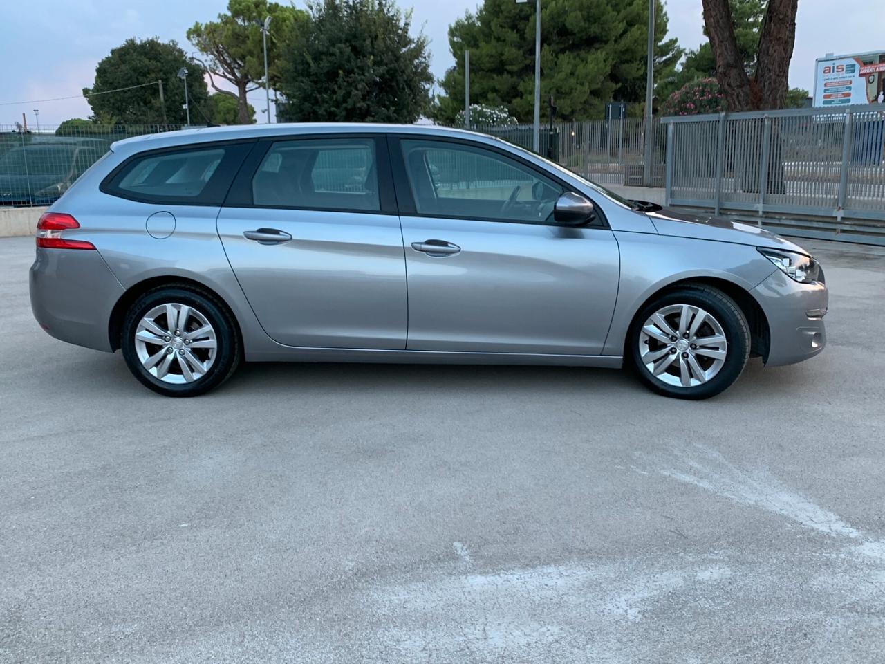 Peugeot 308 BlueHDi 120 SW NAVIGATORE TAGLIANDATA