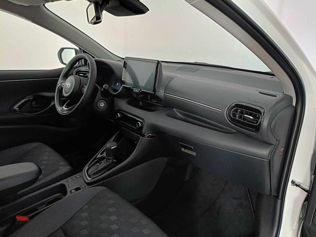 TOYOTA Yaris 1.5 Hybrid 115 - Trend MY25