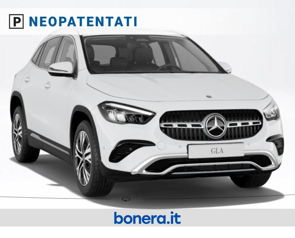 Mercedes GLA 180 180 D Progressive Advanced 8G-DCT