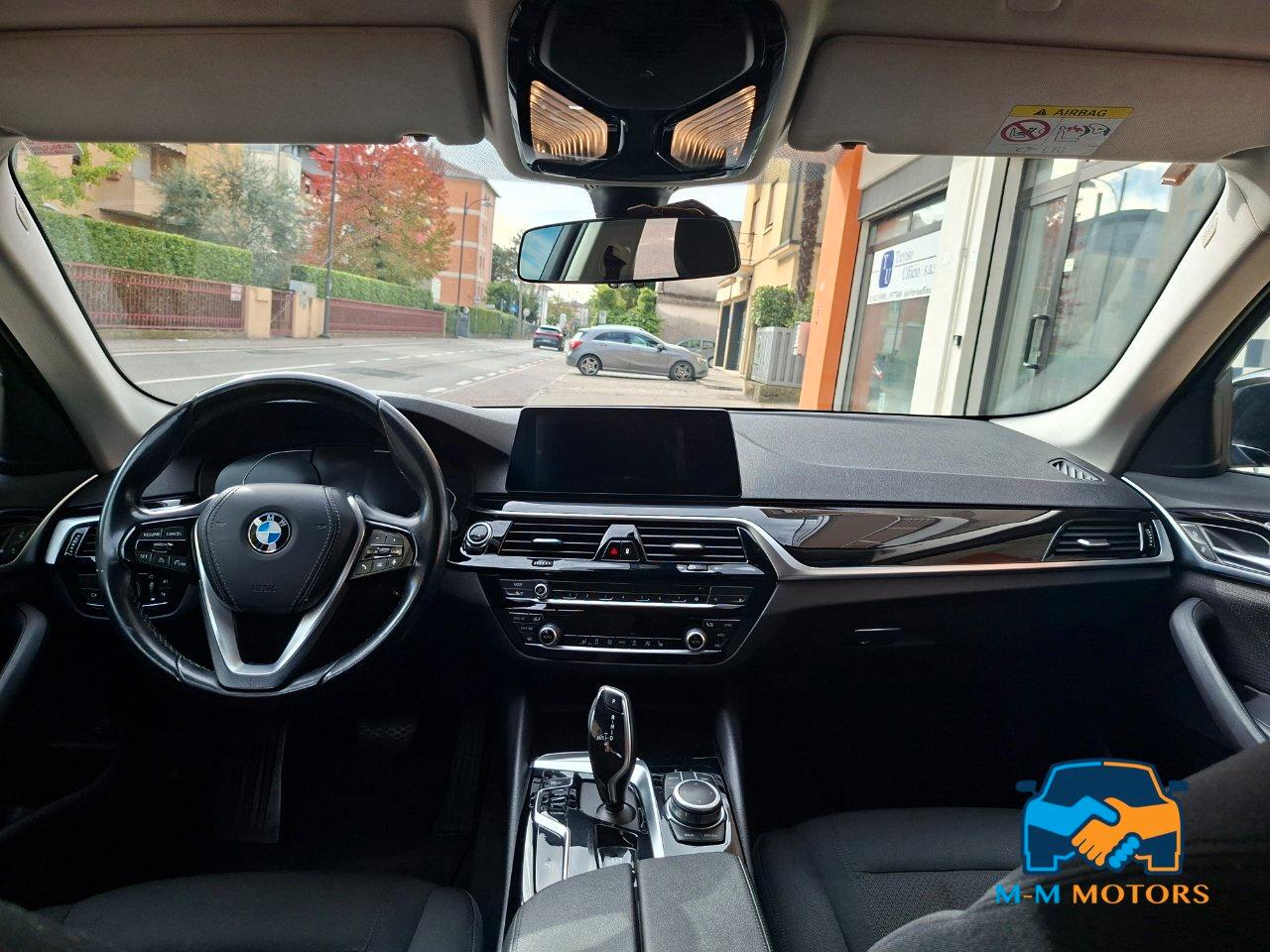 BMW 520 d Touring Luxury doppio treno di gomme