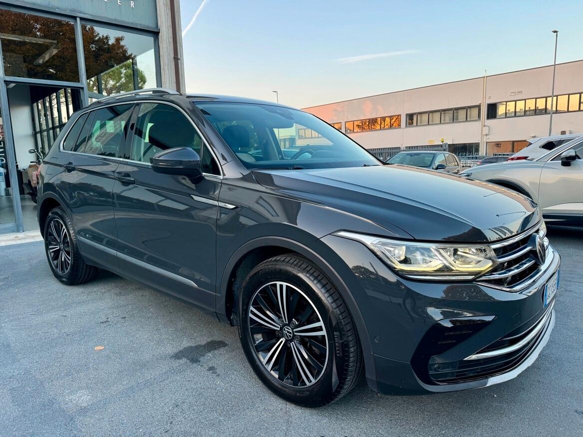 Volkswagen Tiguan 2.0 TDI 150 CV SCR DSG Elegance