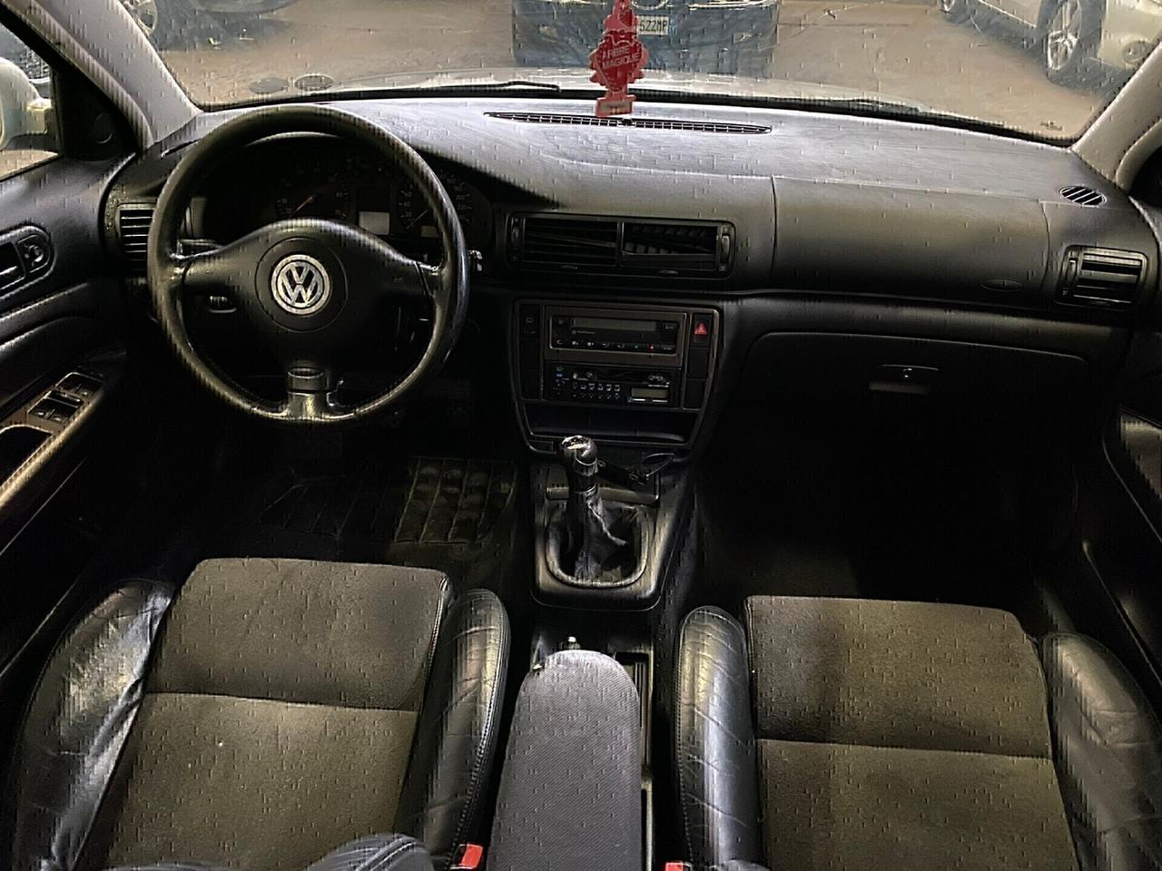 Volkswagen Passat 1.8 T 20V cat Trendline-2002