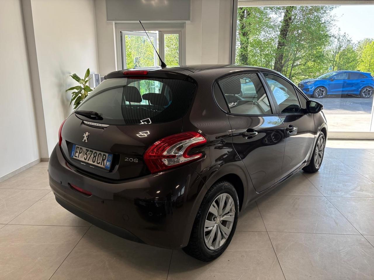 Peugeot 208 1.4 HDi 68 CV 5 porte Allure