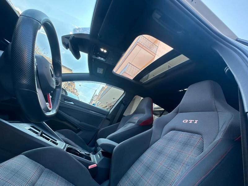 Volkswagen Golf 2.0 TSI GTI DSG
