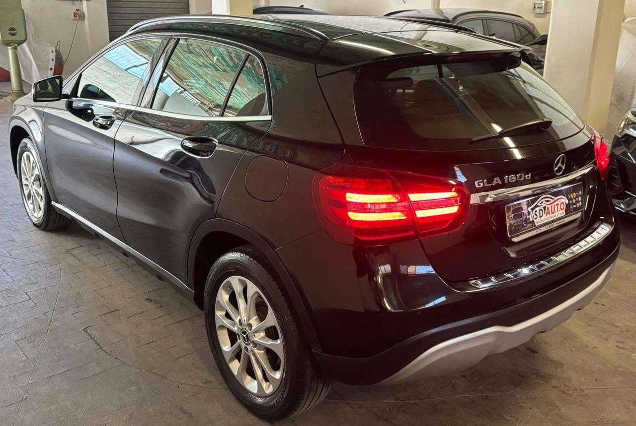 Mercedes-benz GLA 180 d Business