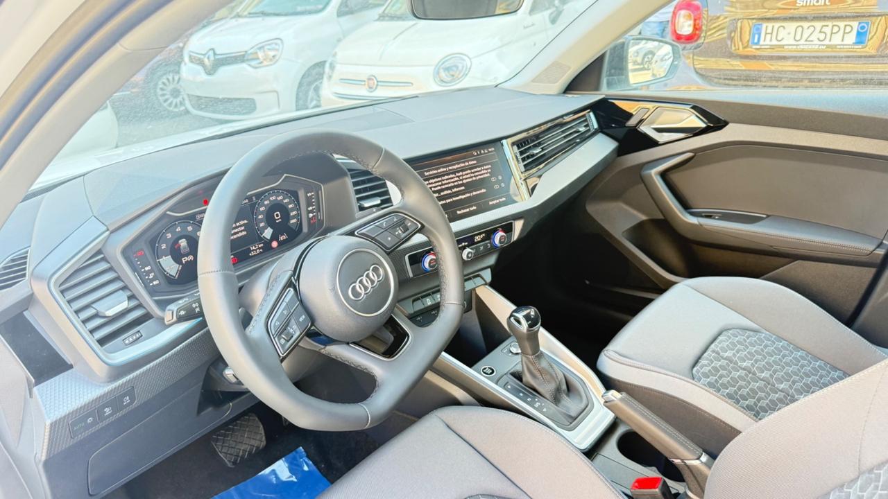 Audi A1 SPB 30 TFSI S tronic line edition LED NAVI KAMERA COCKPIT PDC BLUETOOTH CERCHI 17