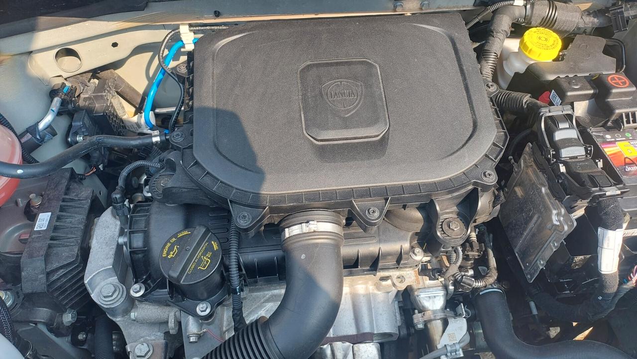 Lancia Ypsilon 1.0 FireFly 5 porte S&S Hybrid Silver Plus