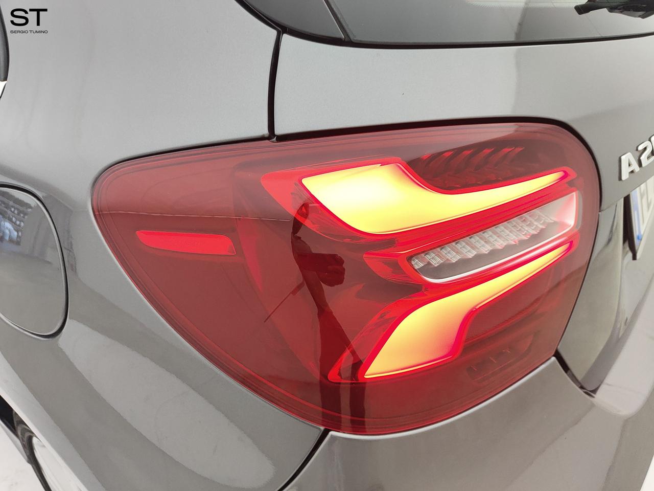 Mercedes-Benz Classe A (W176) - A 200 d Premium