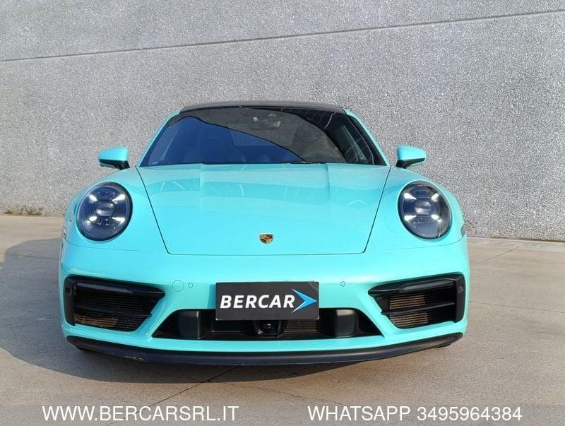 Porsche 911 Carrera 4 GTS