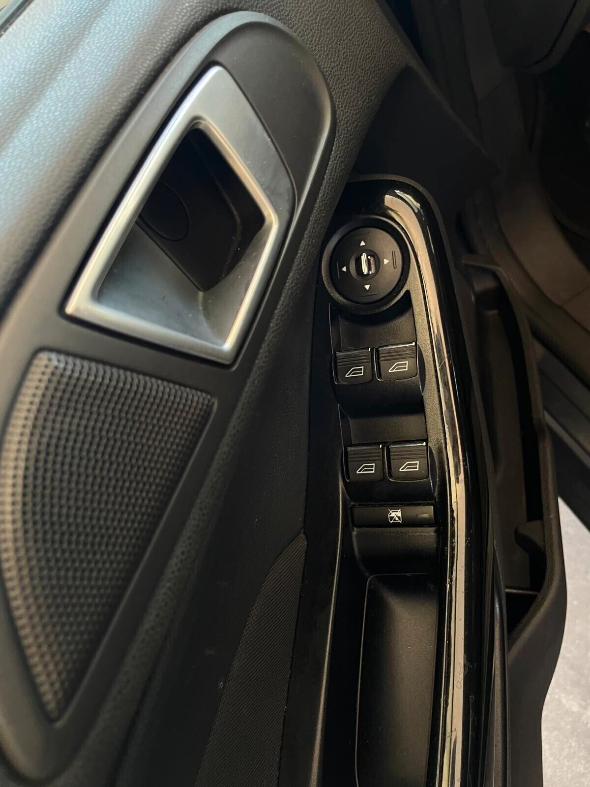 FORD FIESTA 1,2 BENZ.