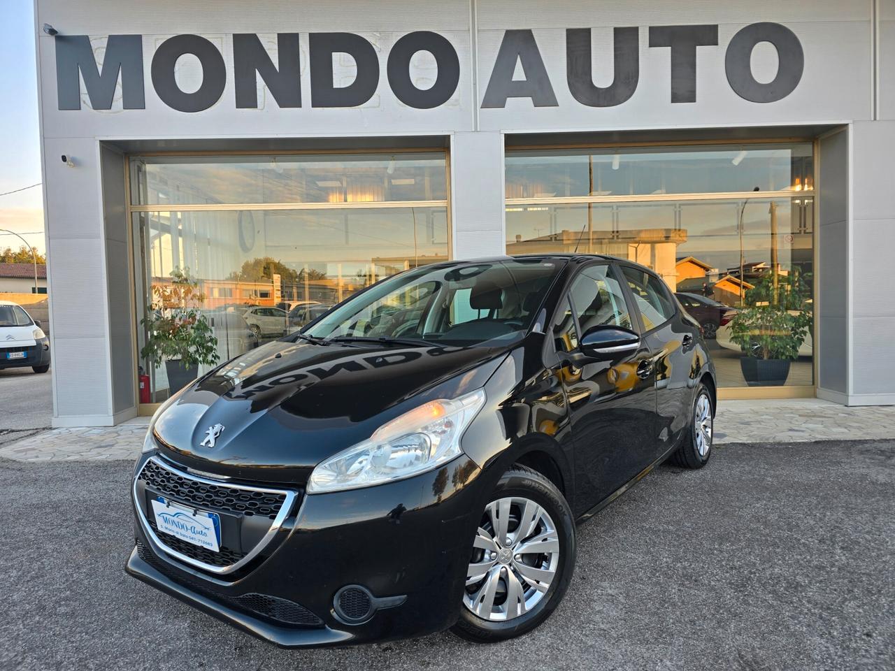 Peugeot 208 1.4 HDi 68 CV 5 porte Active