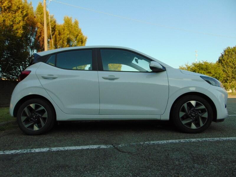 HYUNDAI i10 3ª serie i10 1.0 MPI AT Connectline