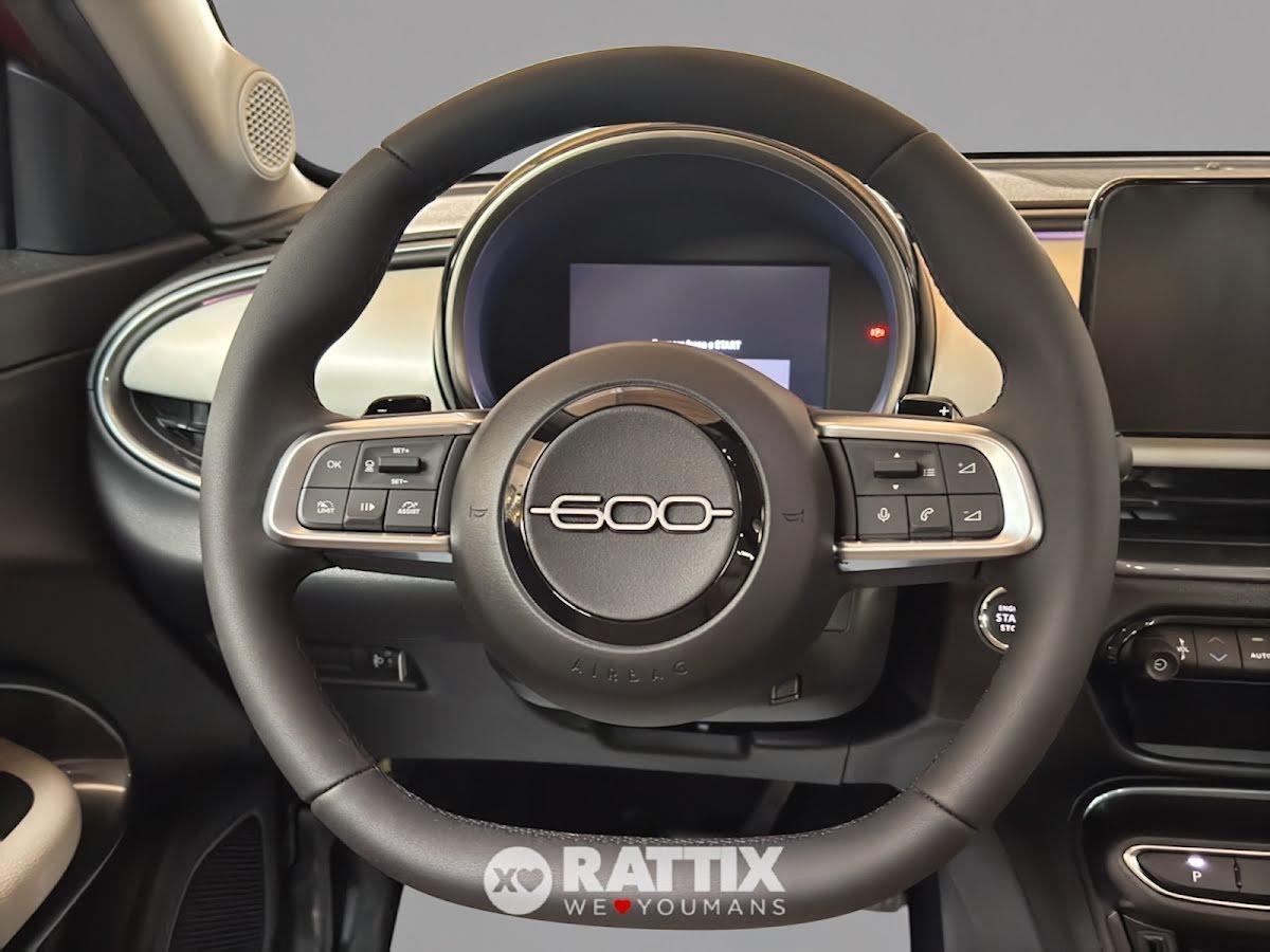 Fiat 600 1.2 hybrid 145CV La Prima auto