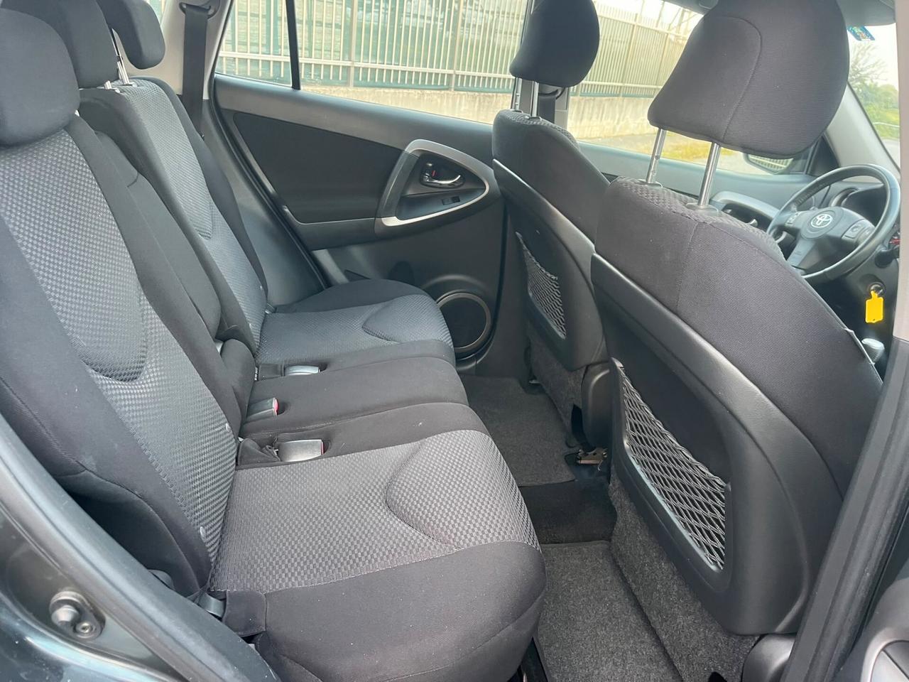 Toyota RAV 4 RAV4 2.2 D-4D 136 CV Luxury