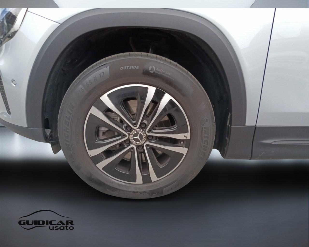 Mercedes-Benz GLB - X247 2023 - GLB 180 d Advanced auto