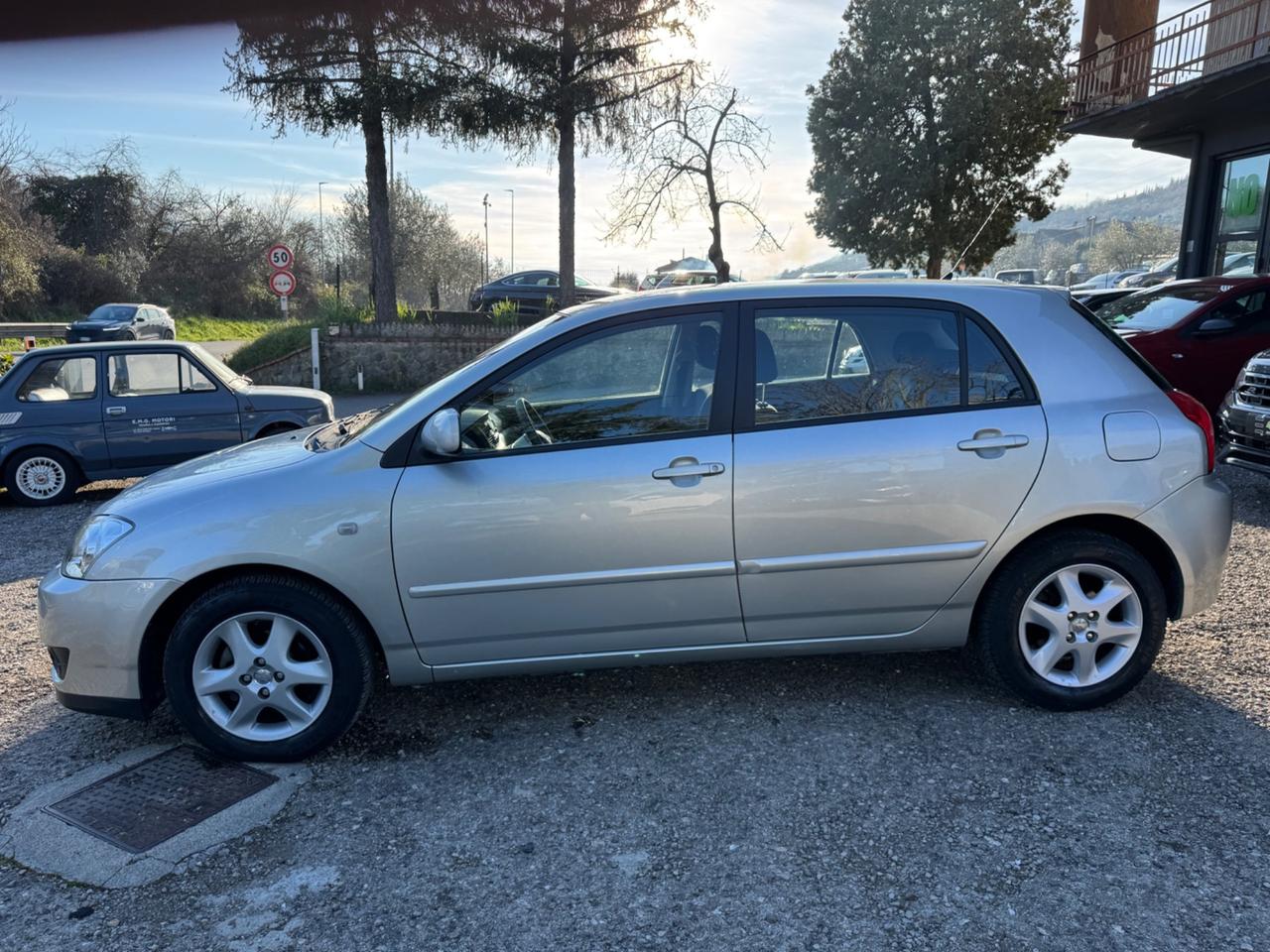 Toyota Corolla 1.6 16V 5 porte Sol ESP