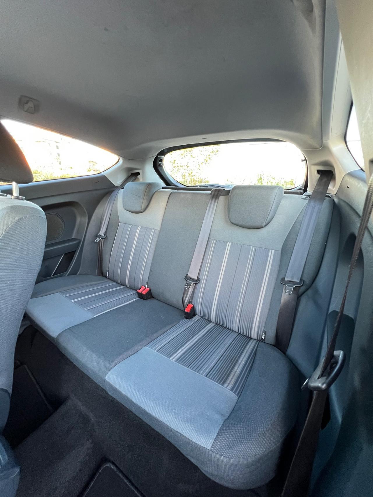 Ford Fiesta 1.4 TDCi 68CV 3 porte Titanium